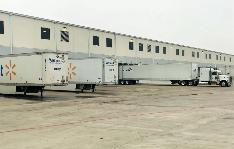 Back view of warehouse exterior loading docks in Houston