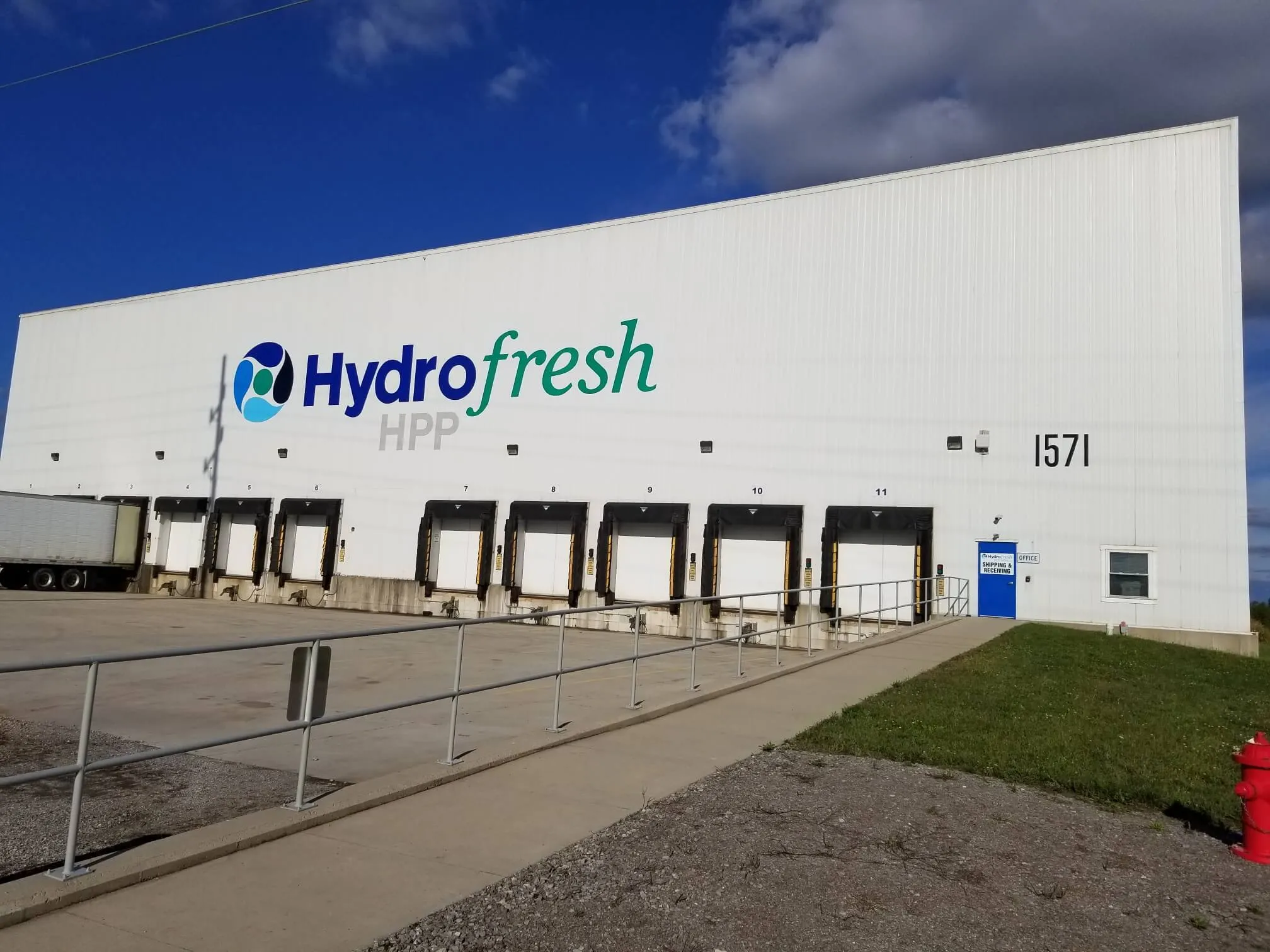 HydroFresh shipping and receiving building from the outside